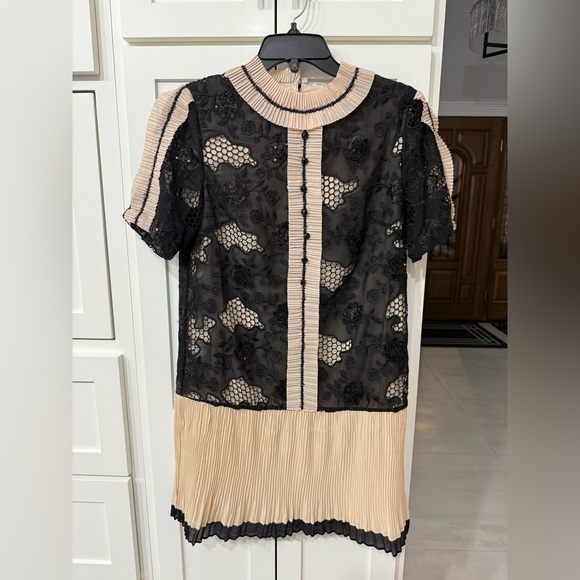 Anna Sui Black and Cream Floral Mini Dress - Picture 1 of 5